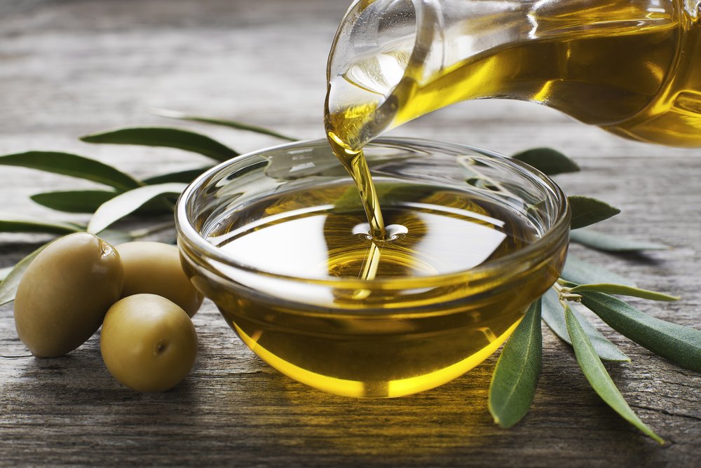 Top 5 Benefits of Drinking Olive Oil in the Morning